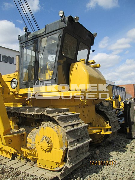 Трубоукладчик  Komatsu D355C-3